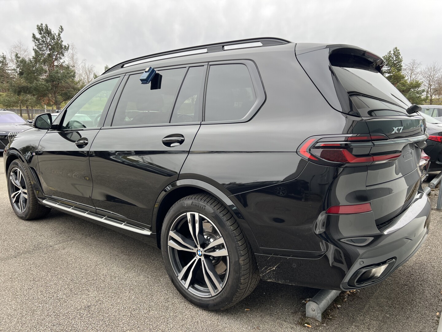 BMW X7 xDrive 40d M-Paket Black Lounge-Sky Laser From Germany (124495)