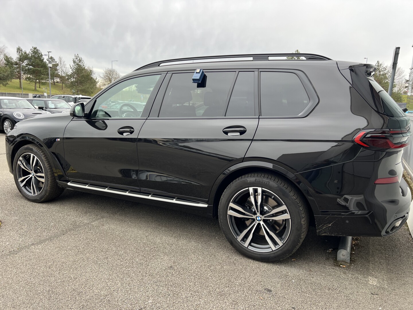 BMW X7 xDrive 40d M-Paket Black Lounge-Sky Laser From Germany (124494)