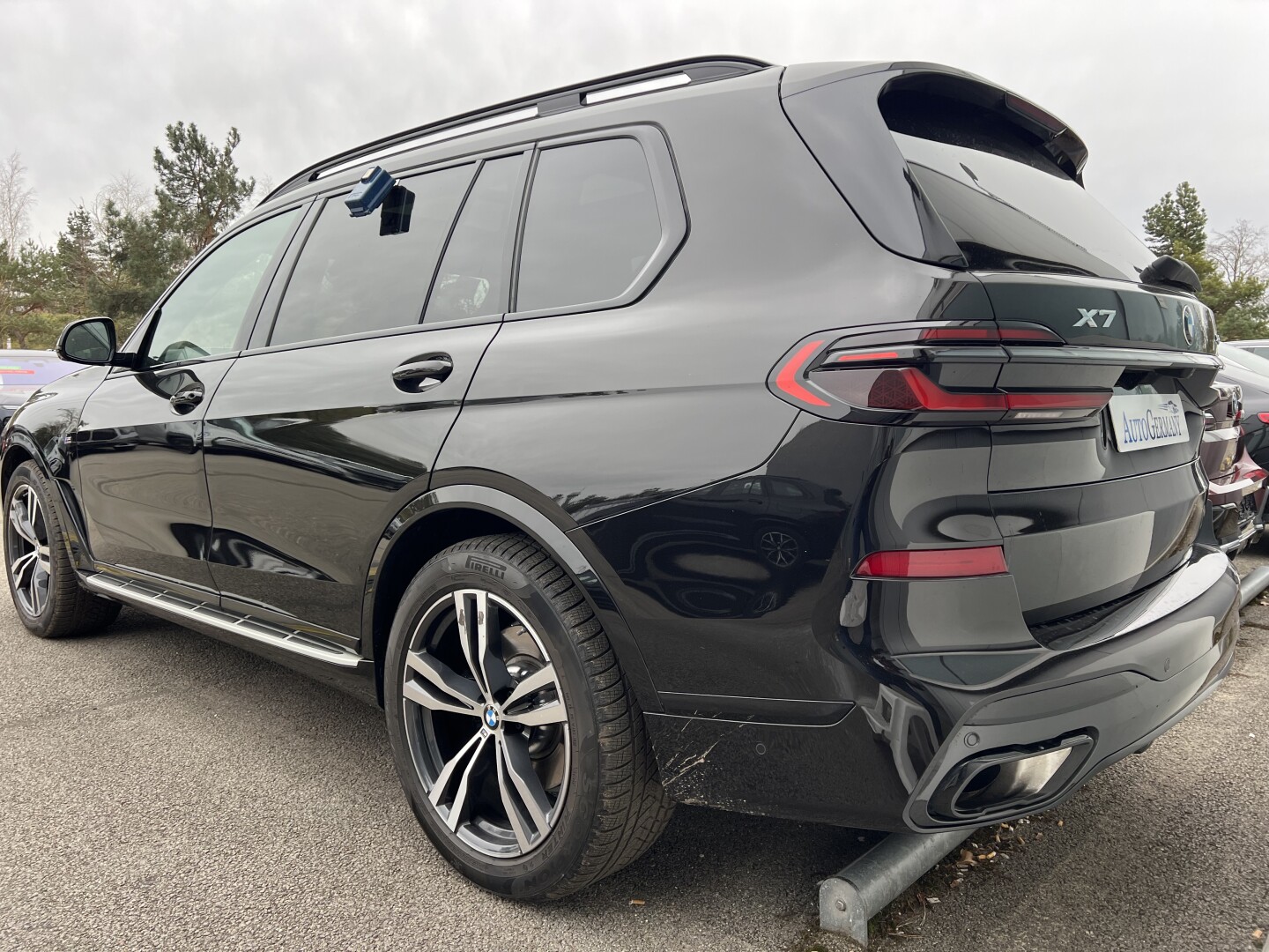 BMW X7 xDrive 40d M-Paket Black Lounge-Sky Laser From Germany (124497)