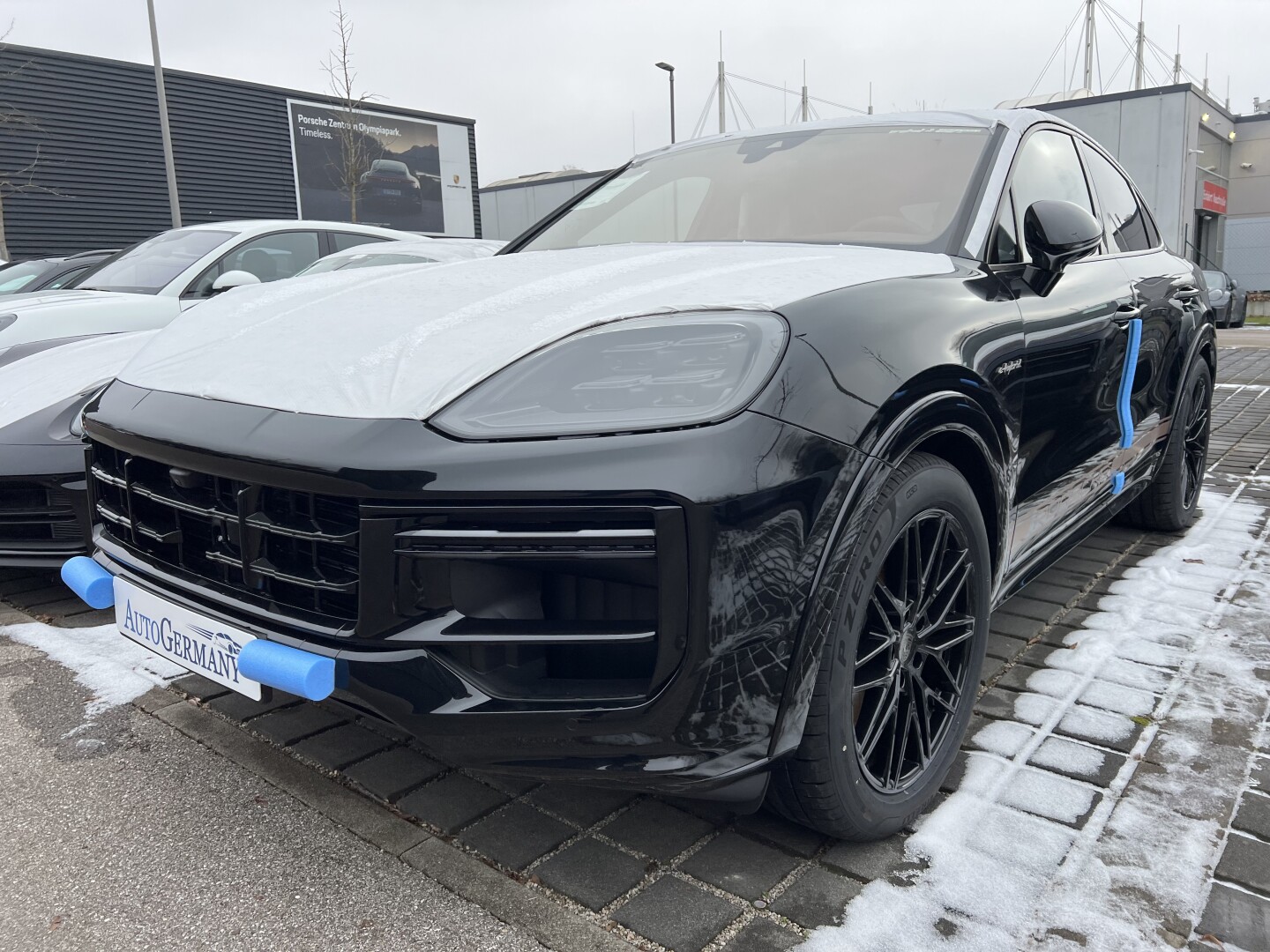 Porsche Cayenne Turbo e-Hybrid 740PS Coupe HD-Matrix  З Німеччини (124627)