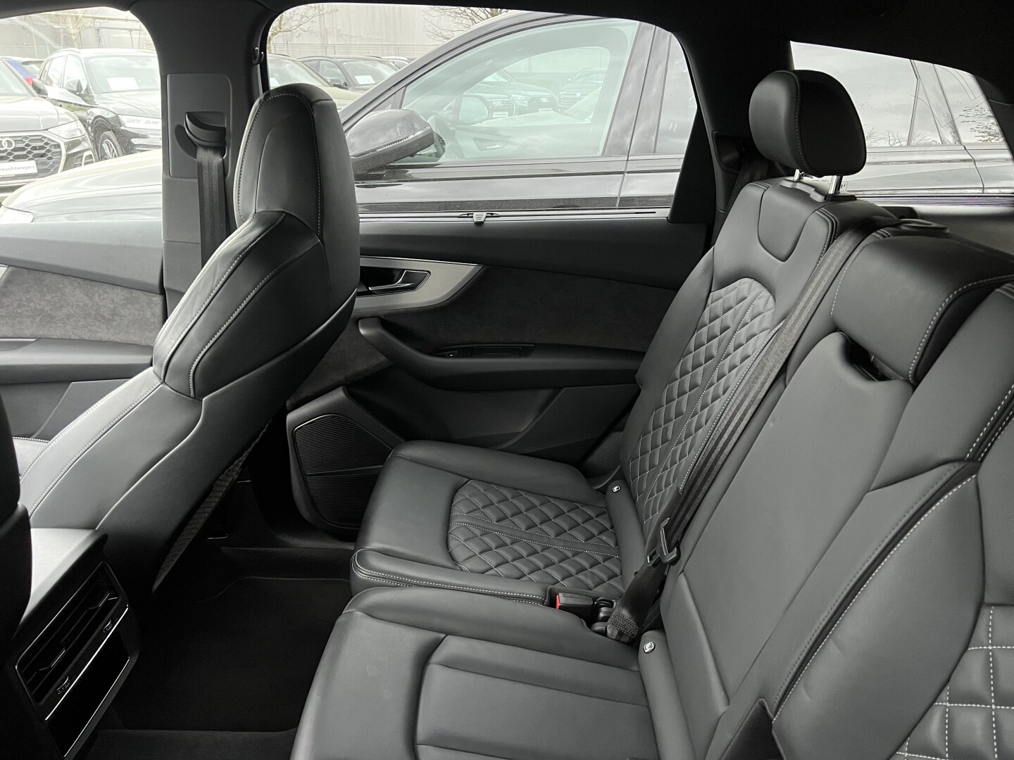 Audi Q7 50TDI 286PS S-Line Black-Paket Matrix  Из Германии (126666)