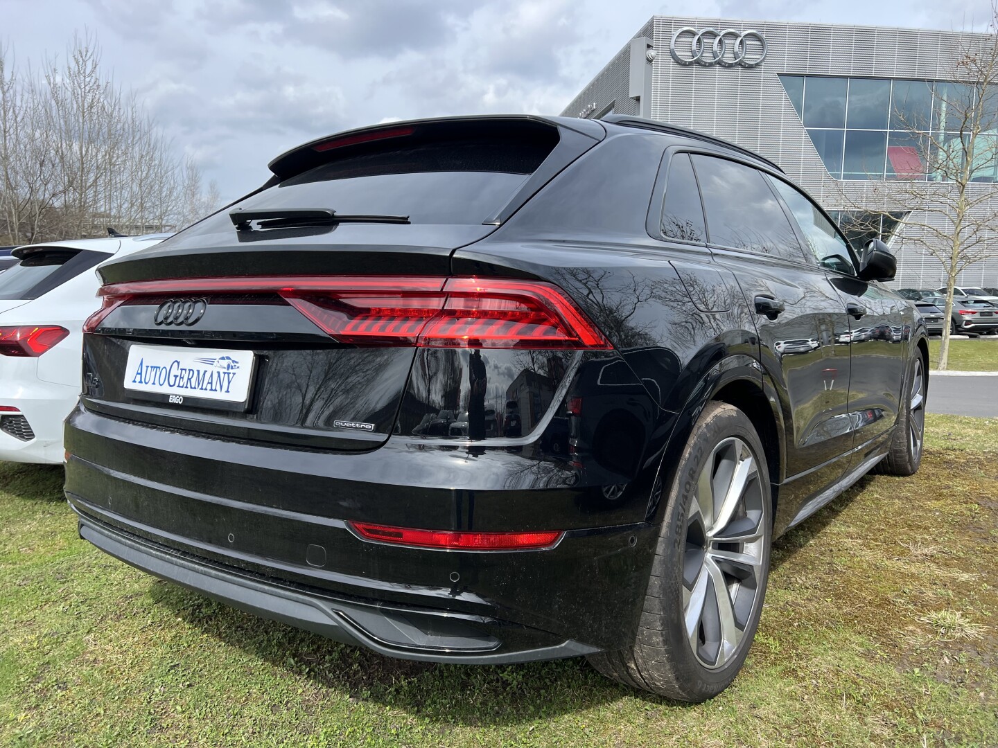 Audi Q8 S-Line 50TDI HD-Matrix Black Paket З Німеччини (126922)