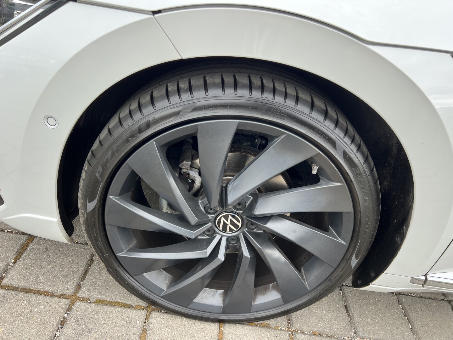 VW Arteon 2.0 TDI 200PS DSG 4Motion R-Line IQ-Led З Німеччини (126977)
