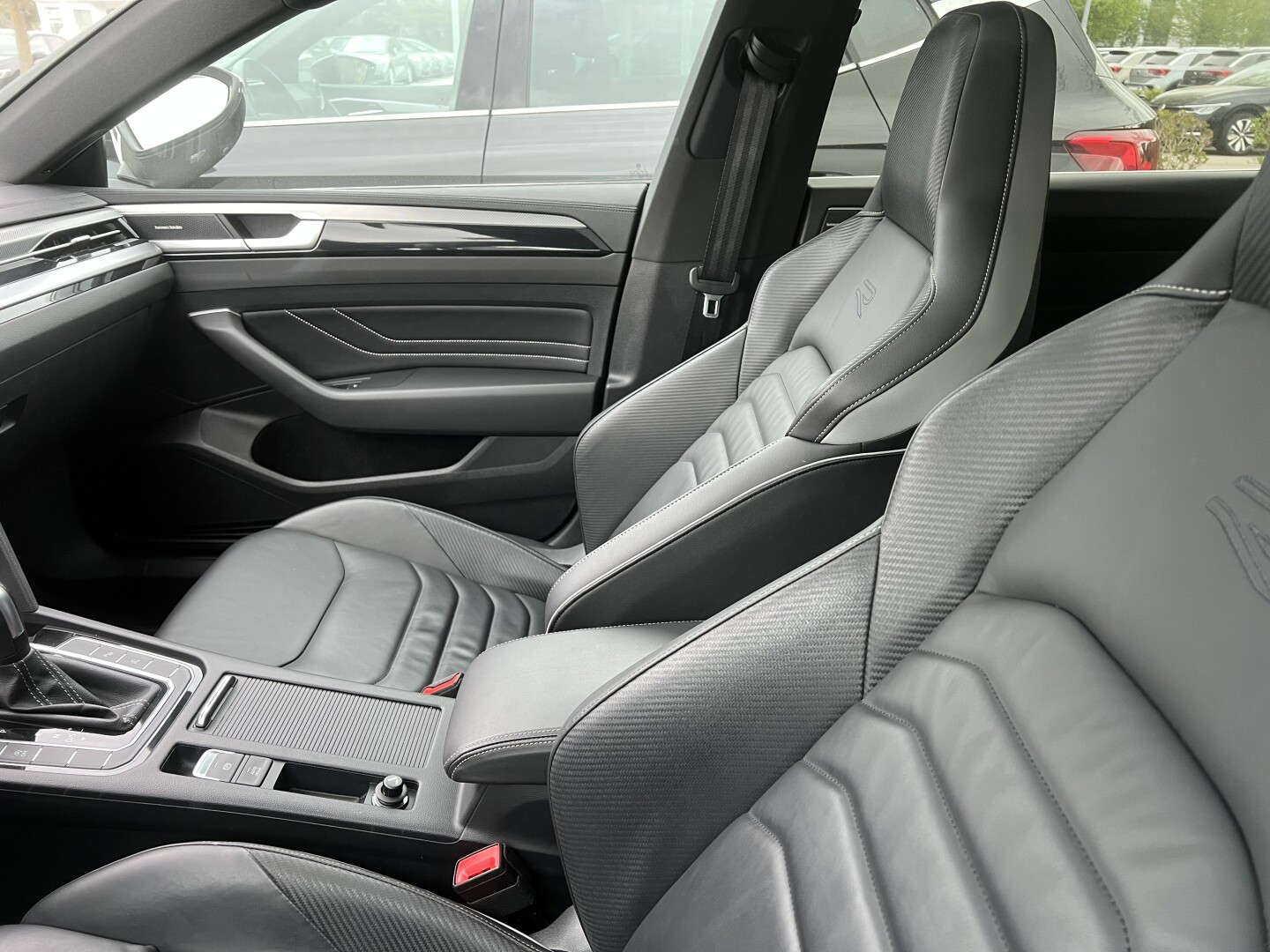 VW Arteon 2.0 TDI 200PS DSG 4Motion R-Line IQ-Led З Німеччини (126985)