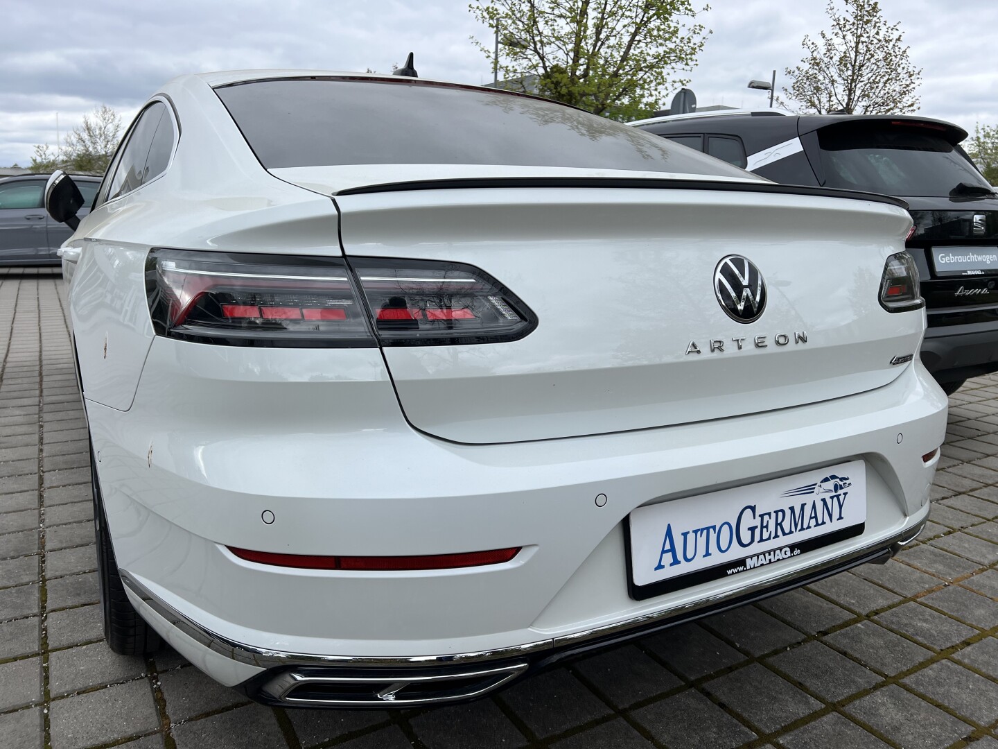 VW Arteon 2.0 TDI 200PS DSG 4Motion R-Line IQ-Led З Німеччини (126989)