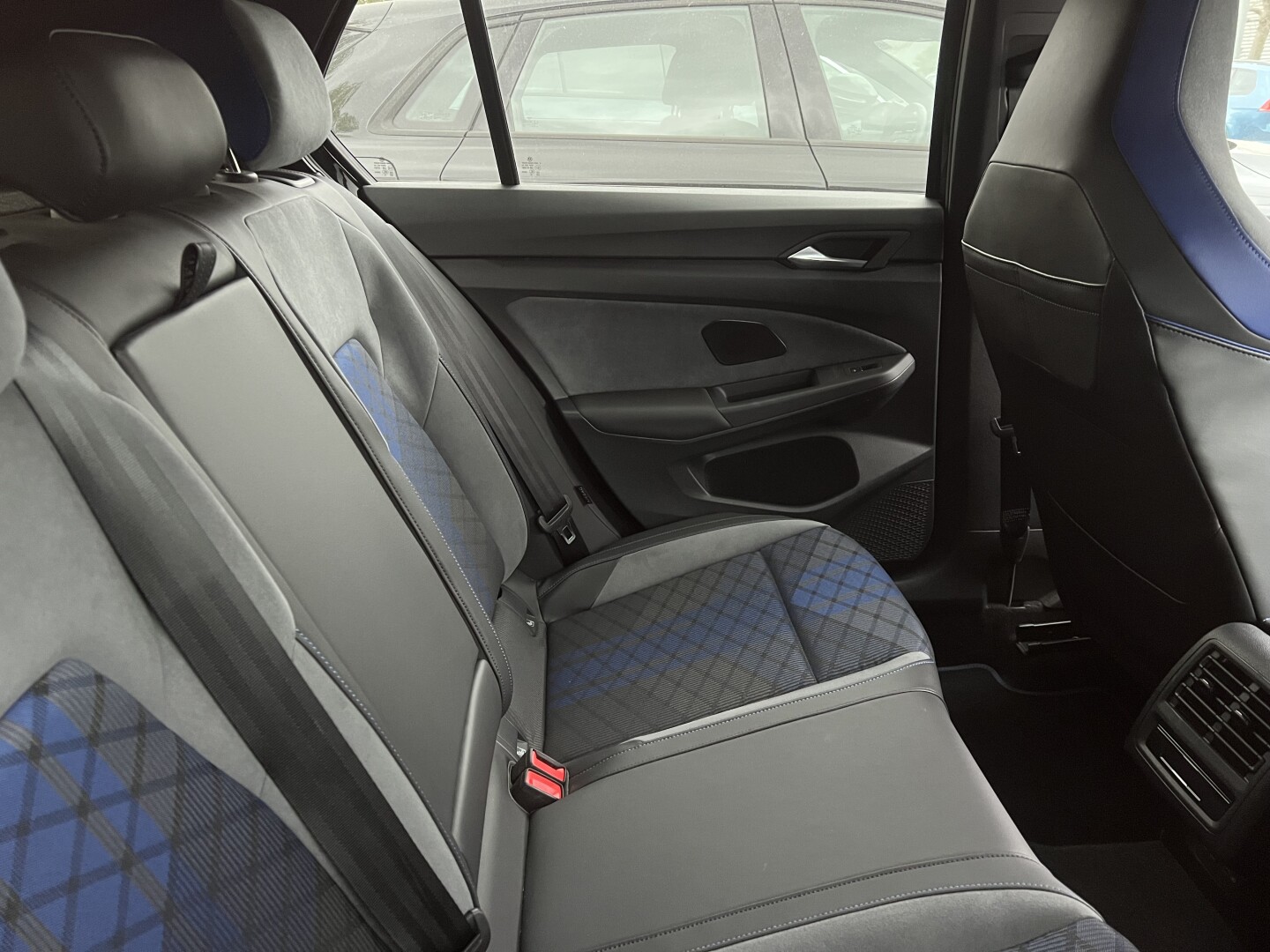 VW Golf 8 R 4Motion DSG Black-Edition Akrapovic З Німеччини (127084)