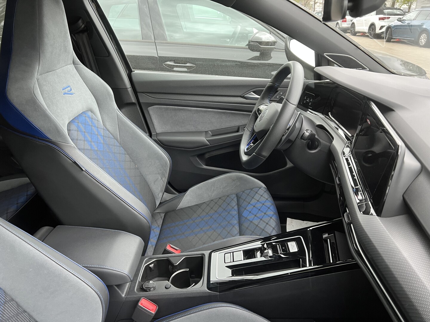 VW Golf 8 R 4Motion DSG Black-Edition Akrapovic З Німеччини (127085)