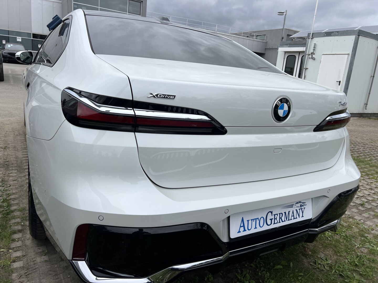 BMW 740d xDrive 299PS M-Sport Sky-Lounge  З Німеччини (127189)