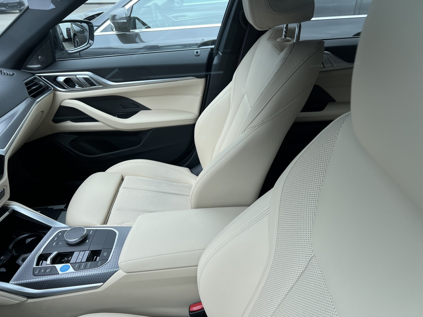 BMW i4 eDrive40 M-Sportpaket 340PS Black Aus Deutschland (127378)