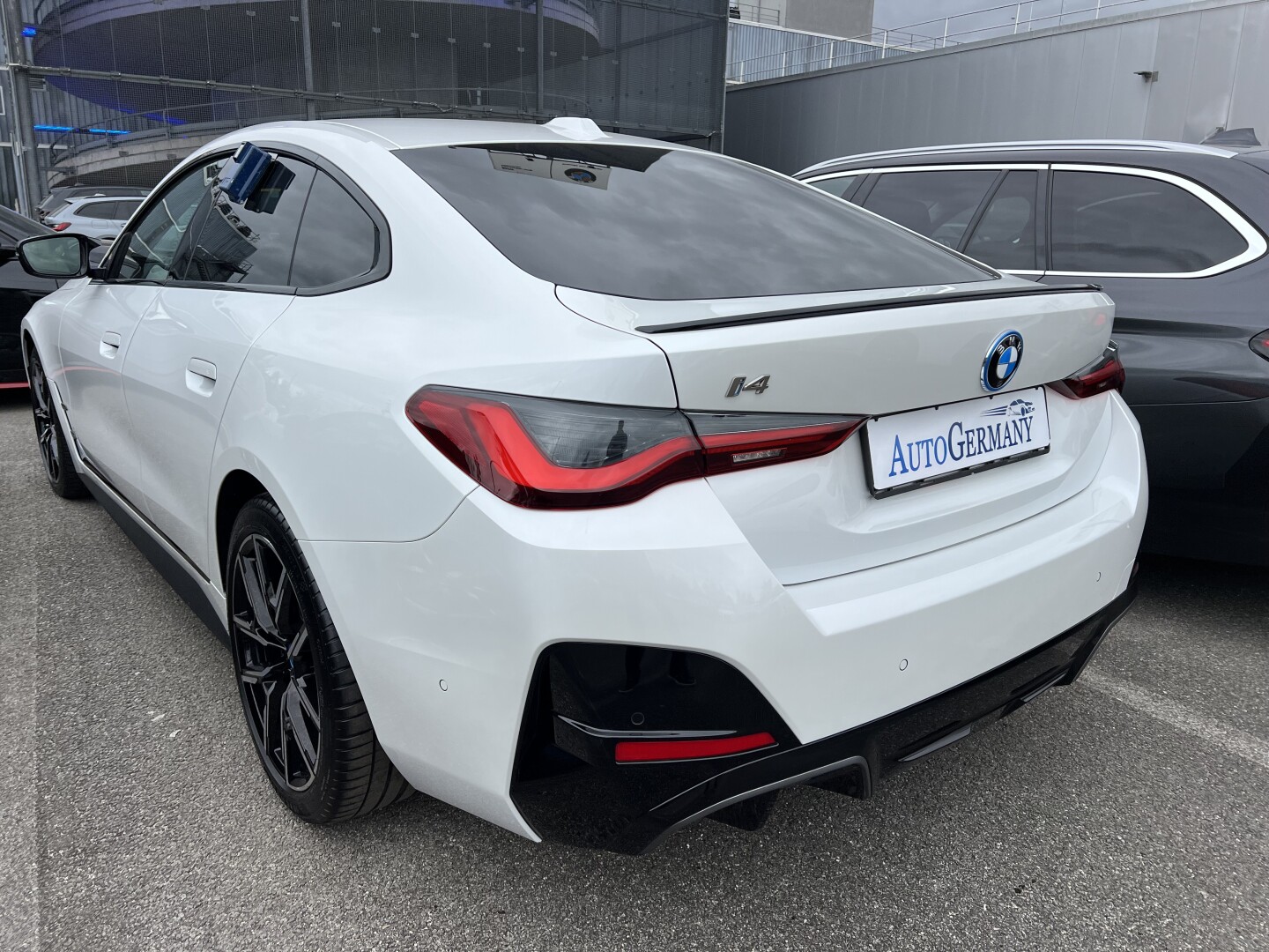BMW i4 eDrive40 M-Sportpaket 340PS Black Aus Deutschland (127376)