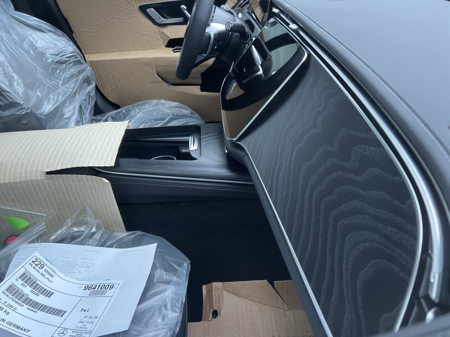 Mercedes-Benz E 220d AMG 4Matic Black-Paket LED Aus Deutschland (127401)