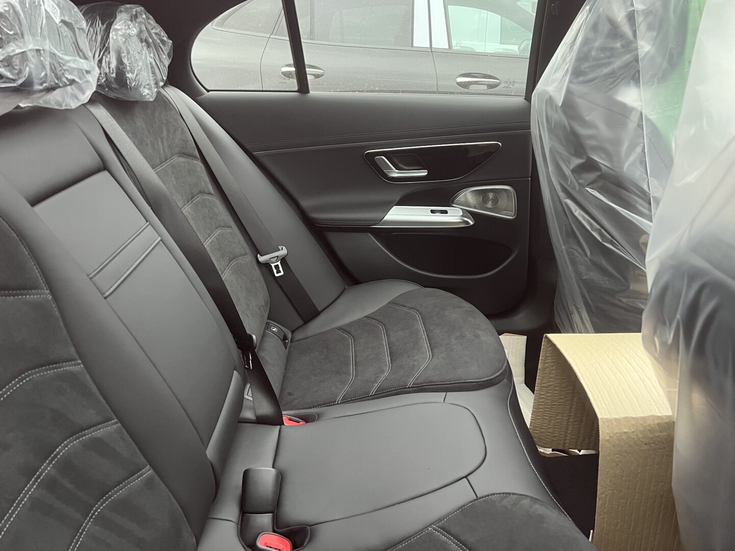 Mercedes-Benz E 220d AMG 4Matic Black-Paket LED Aus Deutschland (127399)