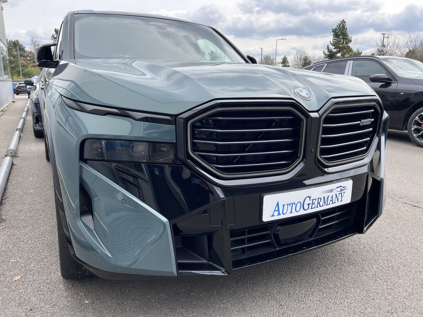 BMW XM 4.4 Hybrid 653PS B&W Paket-Black Exclusive З Німеччини (127462)