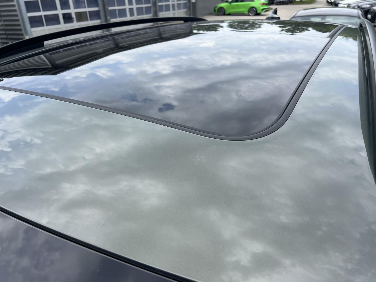 VW Tiguan 1.5e Hybrid 272PS R-Line DSG Black З Німеччини (127780)