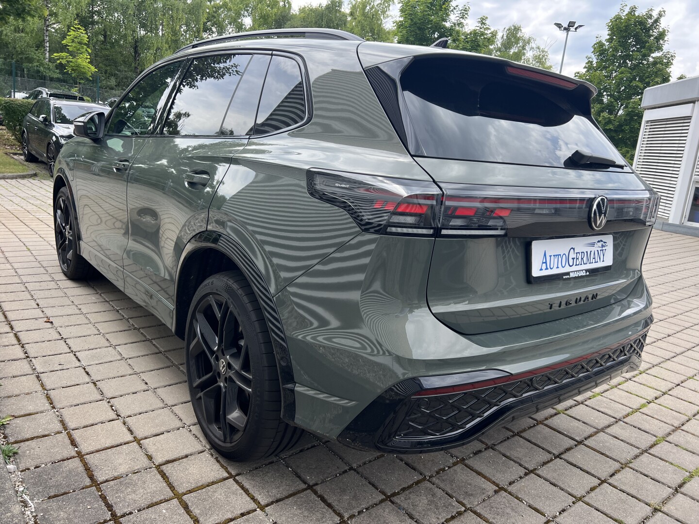 VW Tiguan 1.5e Hybrid 272PS R-Line DSG Black З Німеччини (127787)
