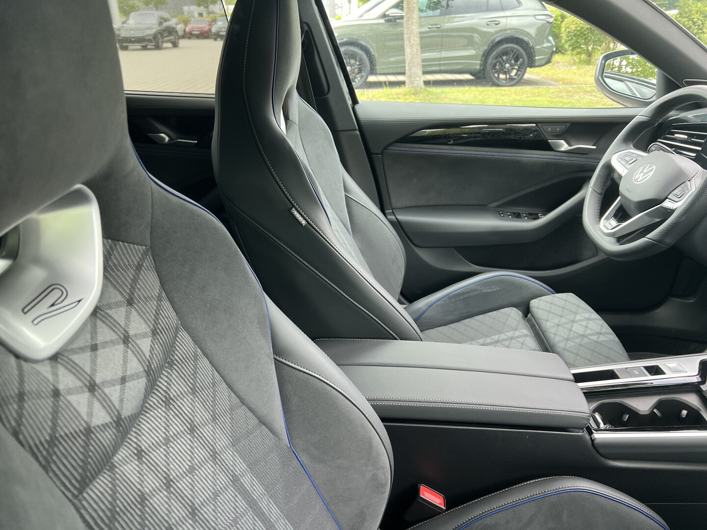 VW Passat 2.0 TDI R-Line 193PS 4-Motion DSG Из Германии (127931)