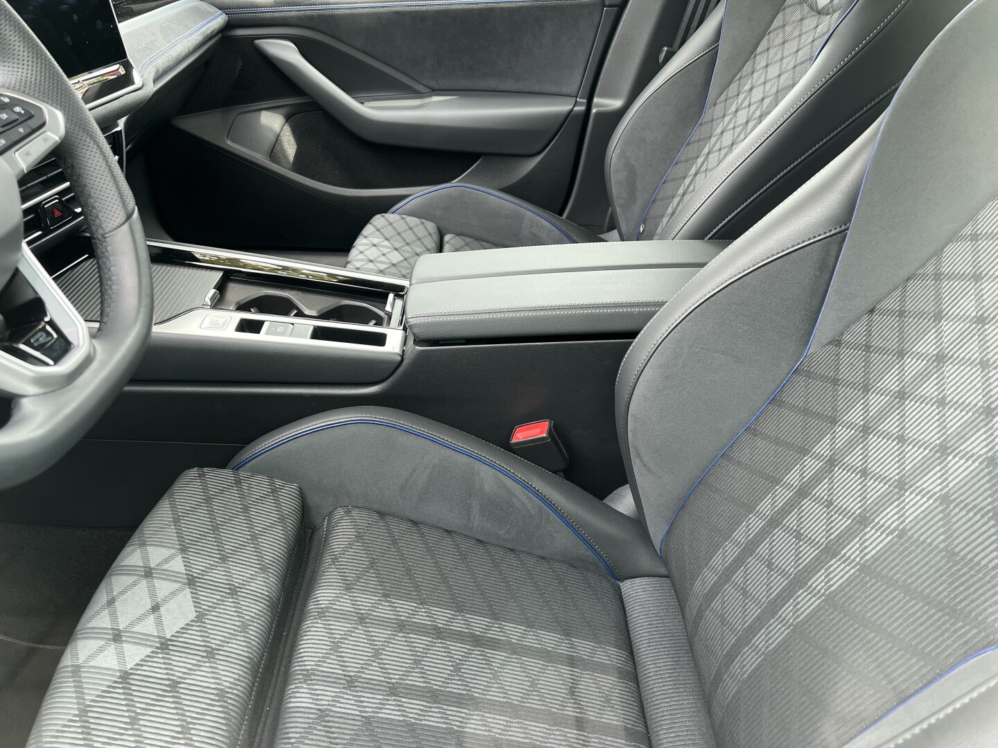 VW Passat 2.0 TDI R-Line 193PS 4-Motion DSG Из Германии (127917)