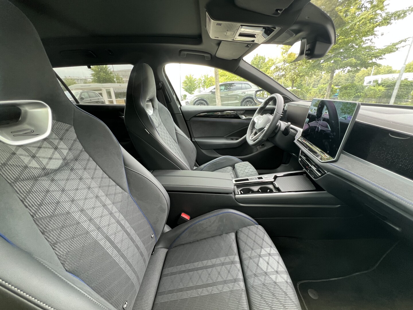 VW Passat 2.0 TDI R-Line 193PS 4-Motion DSG Из Германии (127927)