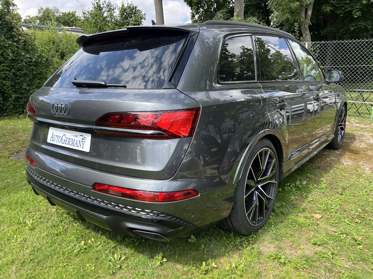 Audi Q7 50TDI 286PS S-Line Black Matrix LED Из Германии (128128)