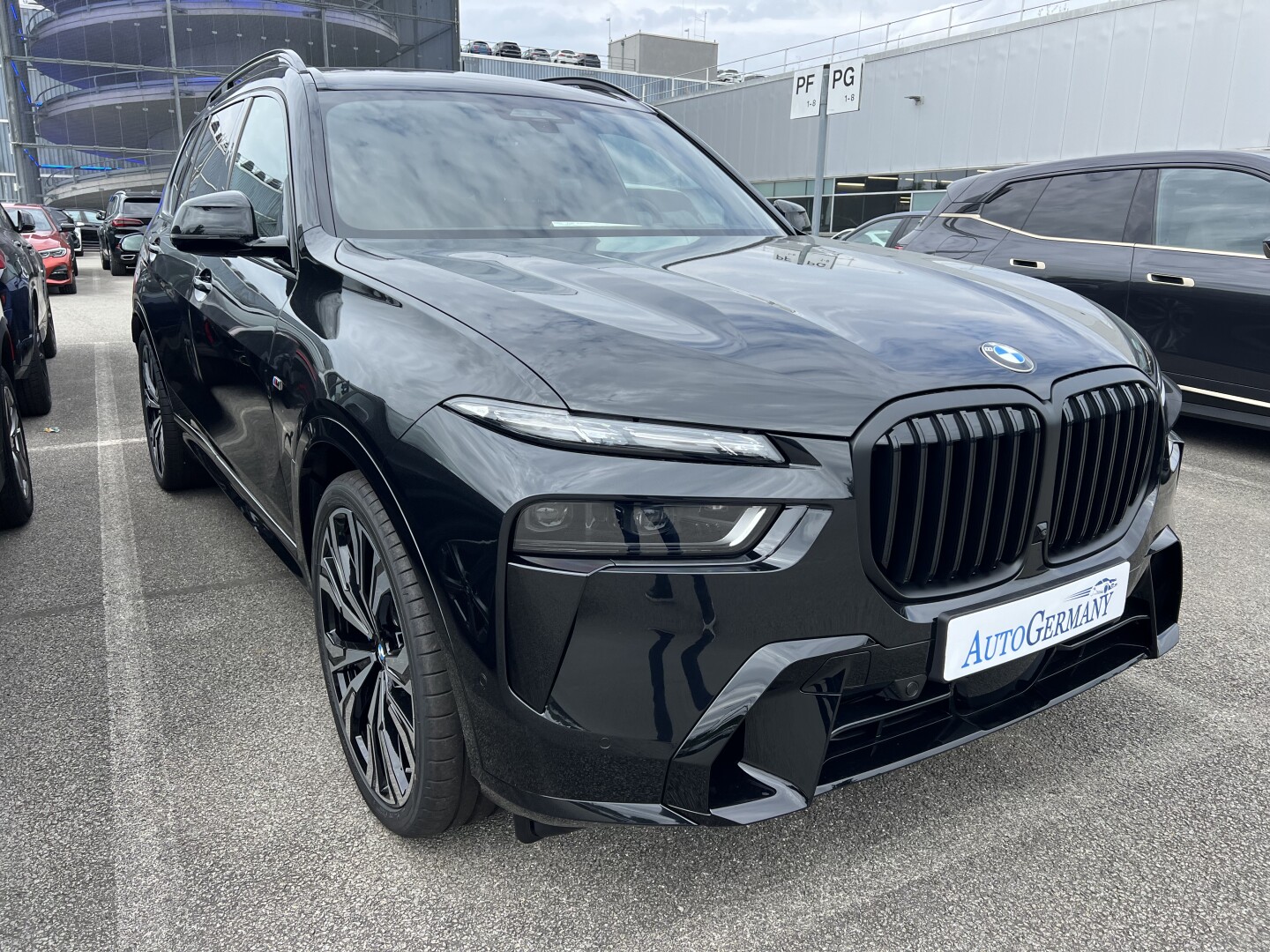 BMW X7 xDrive 40d M-Sport Pro Black-Paket Individual Из Германии (128180)