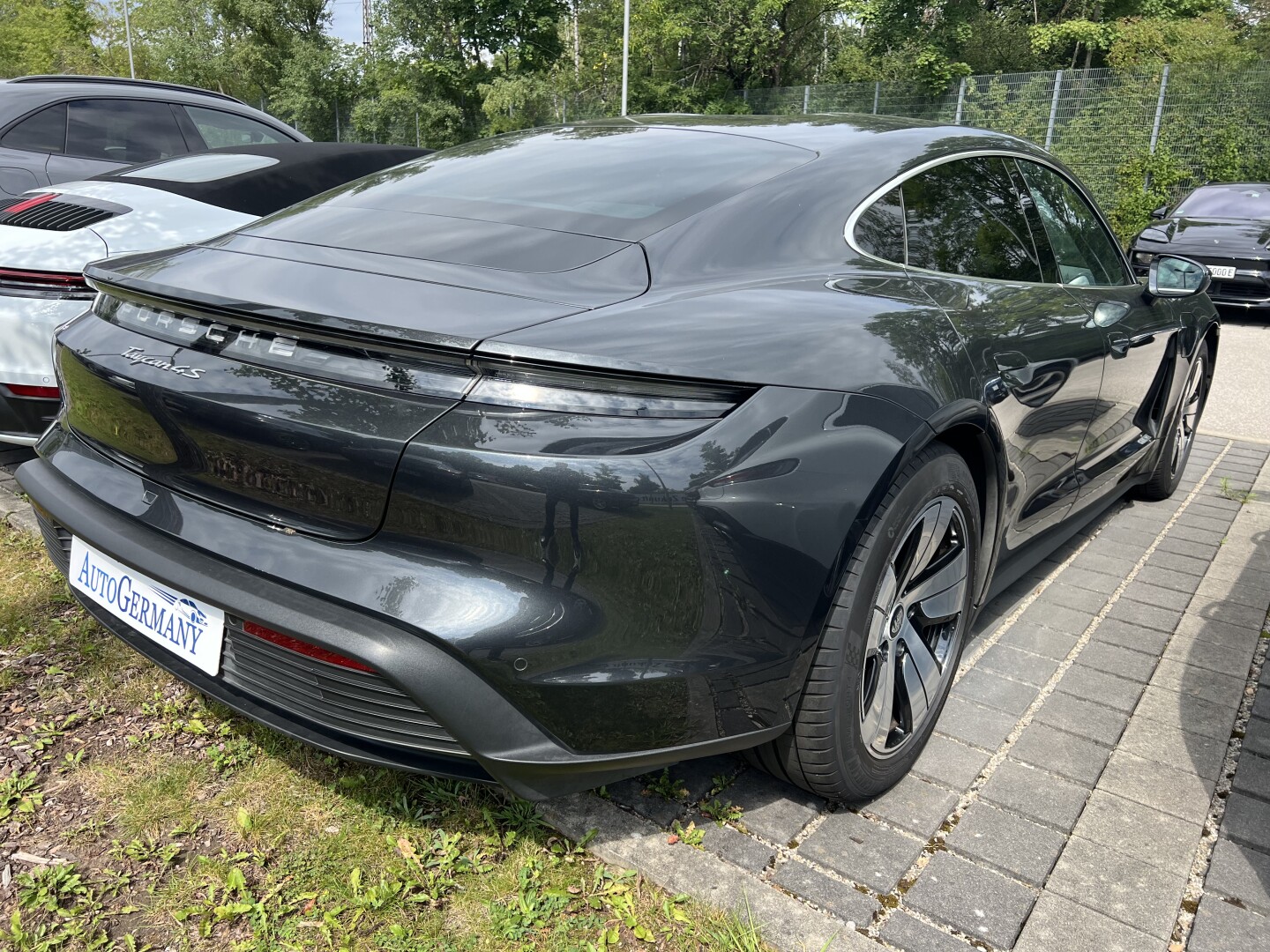 Porsche Taycan 4S LED-Matrix 598PS  З Німеччини (128268)