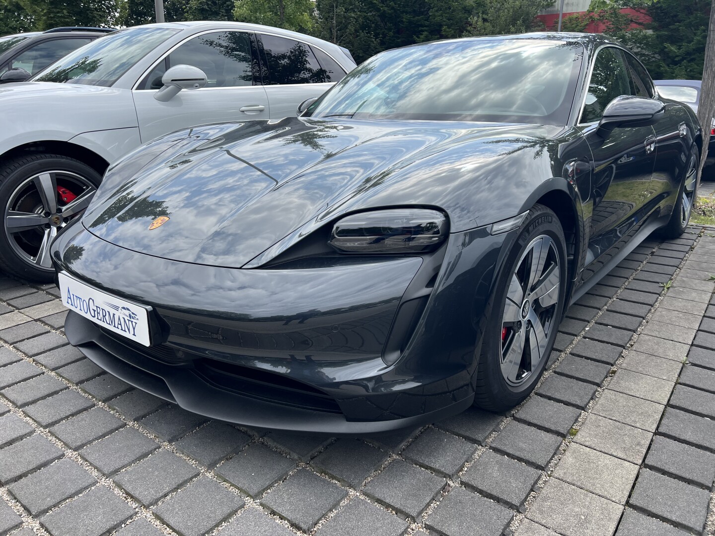 Porsche Taycan 4S LED-Matrix 598PS  З Німеччини (128257)