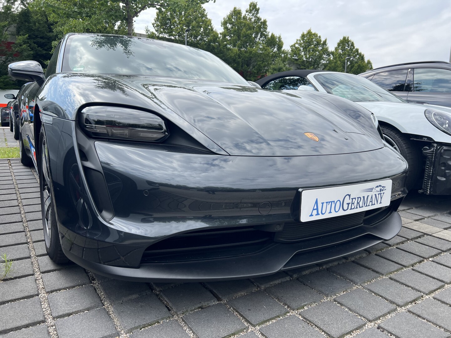 Porsche Taycan 4S LED-Matrix 598PS  З Німеччини (128251)