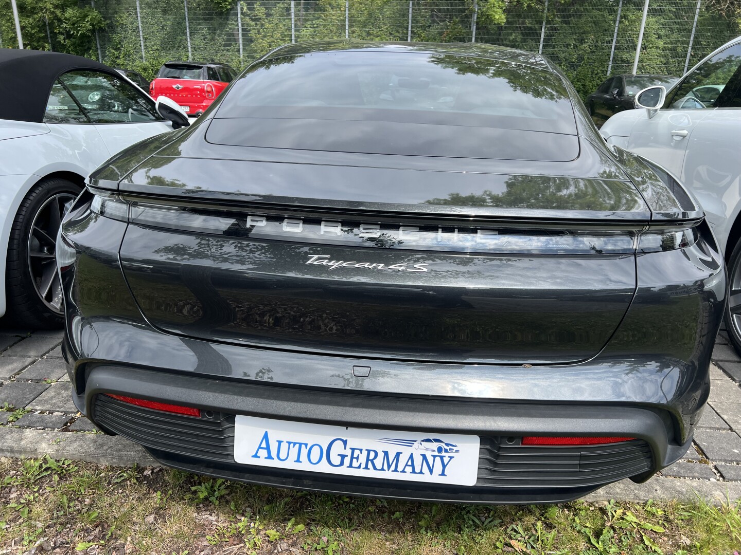 Porsche Taycan 4S LED-Matrix 598PS  З Німеччини (128267)