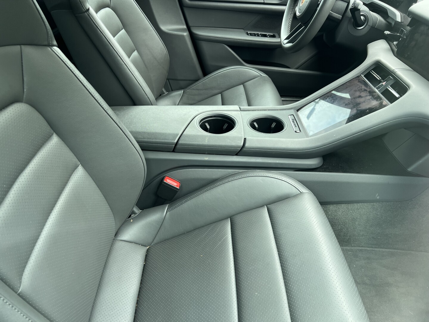 Porsche Taycan 4S LED-Matrix 598PS  З Німеччини (128249)