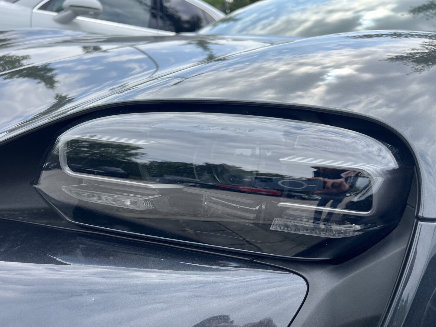 Porsche Taycan 4S LED-Matrix 598PS  З Німеччини (128244)