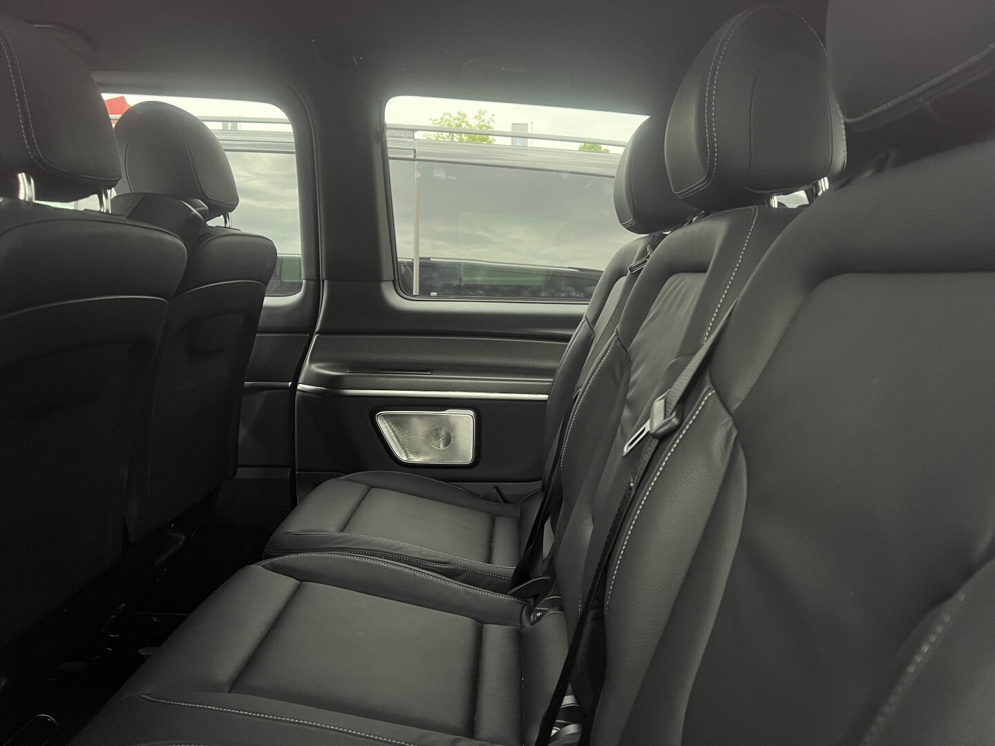 Mercedes-Benz V300d AMG 4-Matic Avantgarde Long 8-set З Німеччини (128313)