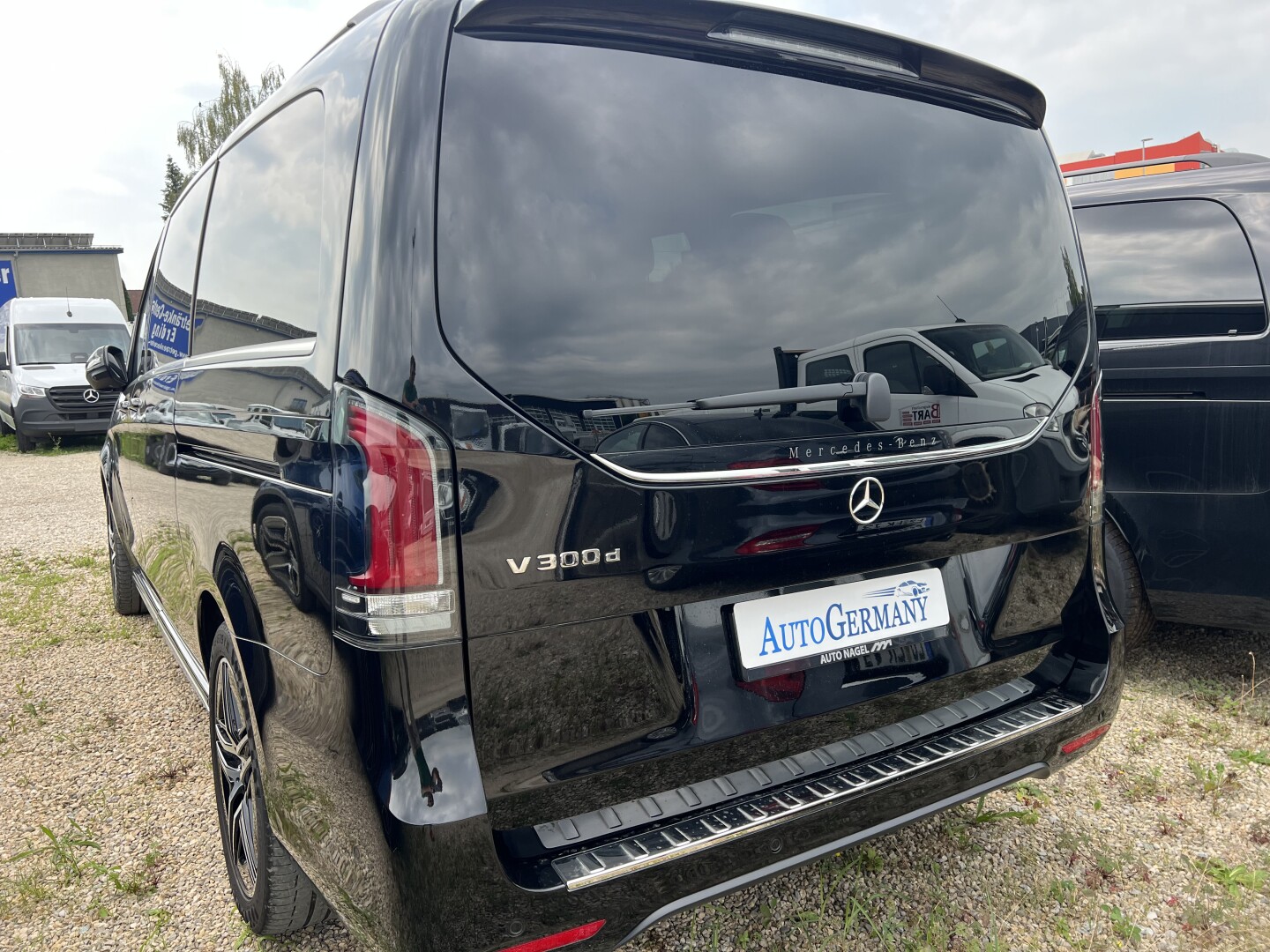 Mercedes-Benz V300d AMG 4-Matic Avantgarde Long 8-set З Німеччини (128312)
