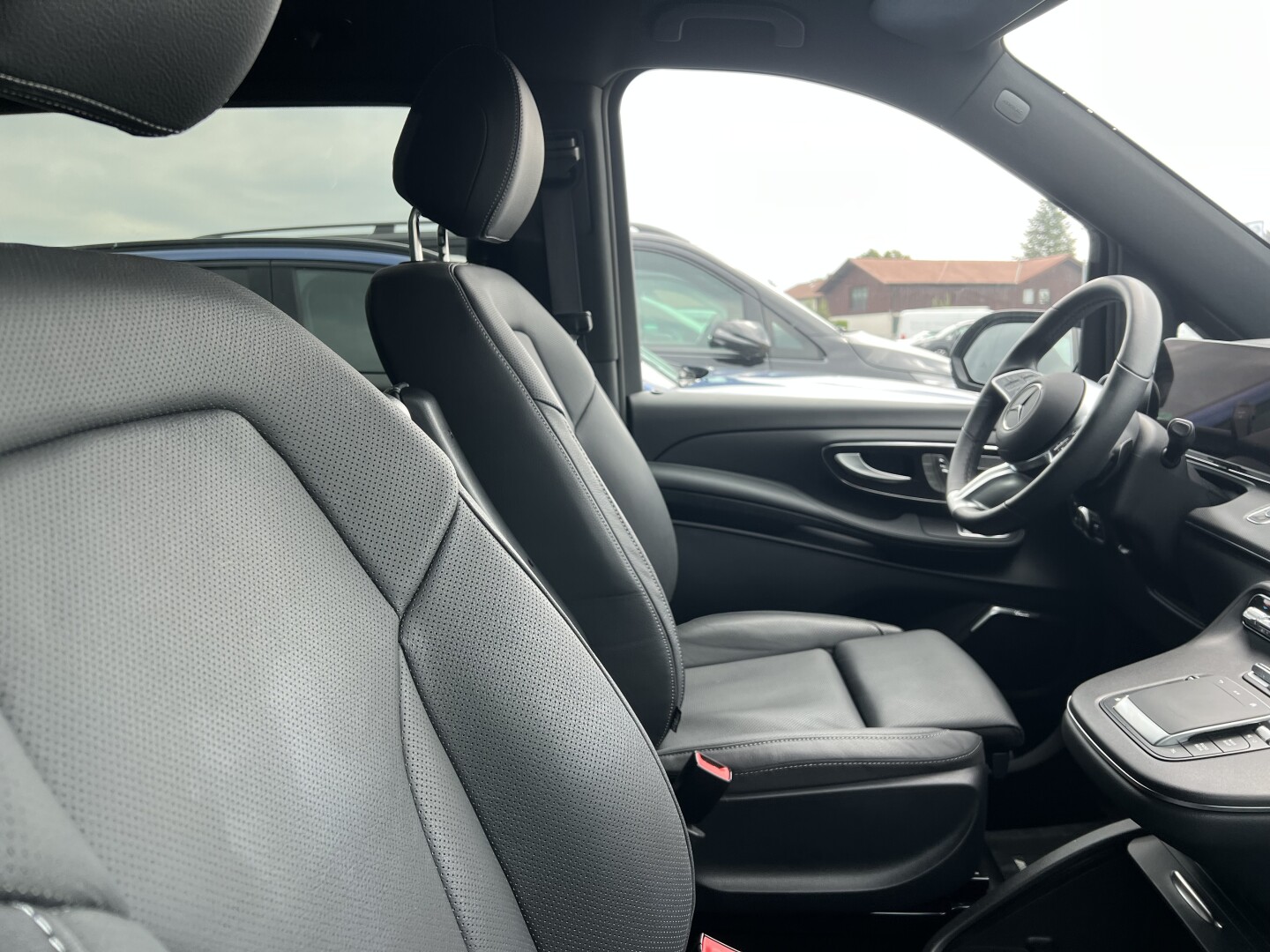 Mercedes-Benz V300d AMG 4-Matic Avantgarde Long 8-set З Німеччини (128305)