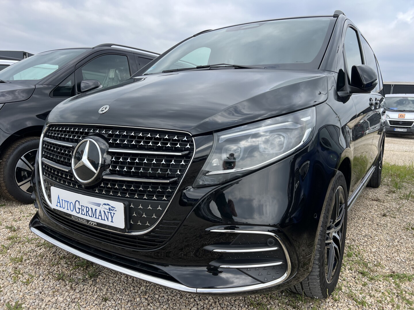 Mercedes-Benz V300d AMG 4-Matic Avantgarde Long 8-set З Німеччини (128323)