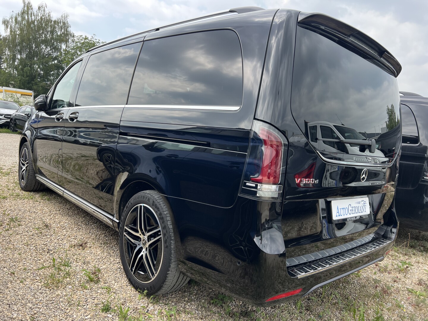 Mercedes-Benz V300d AMG 4-Matic Avantgarde Long 8-set З Німеччини (128314)
