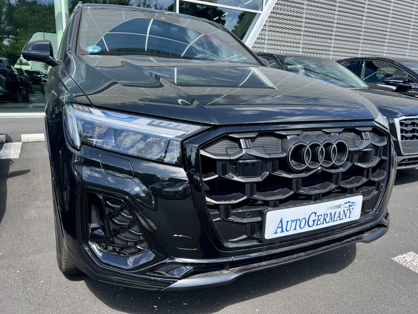 Audi Q7 50TDI 286PS S-Line Black-Paket Matrix  Из Германии (128676)