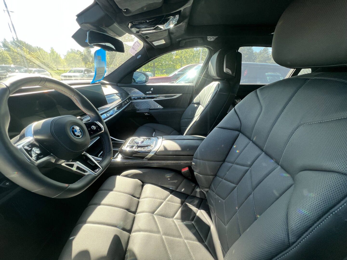 BMW i7 M70 xDrive 659PS M-Paket Pro Black Sky-Lounge Из Германии (128684)