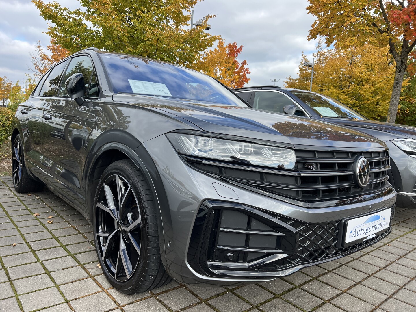 VW Touareg 3.0TDI 4Motion 286PS R-Line Black-Style З Німеччини (128811)