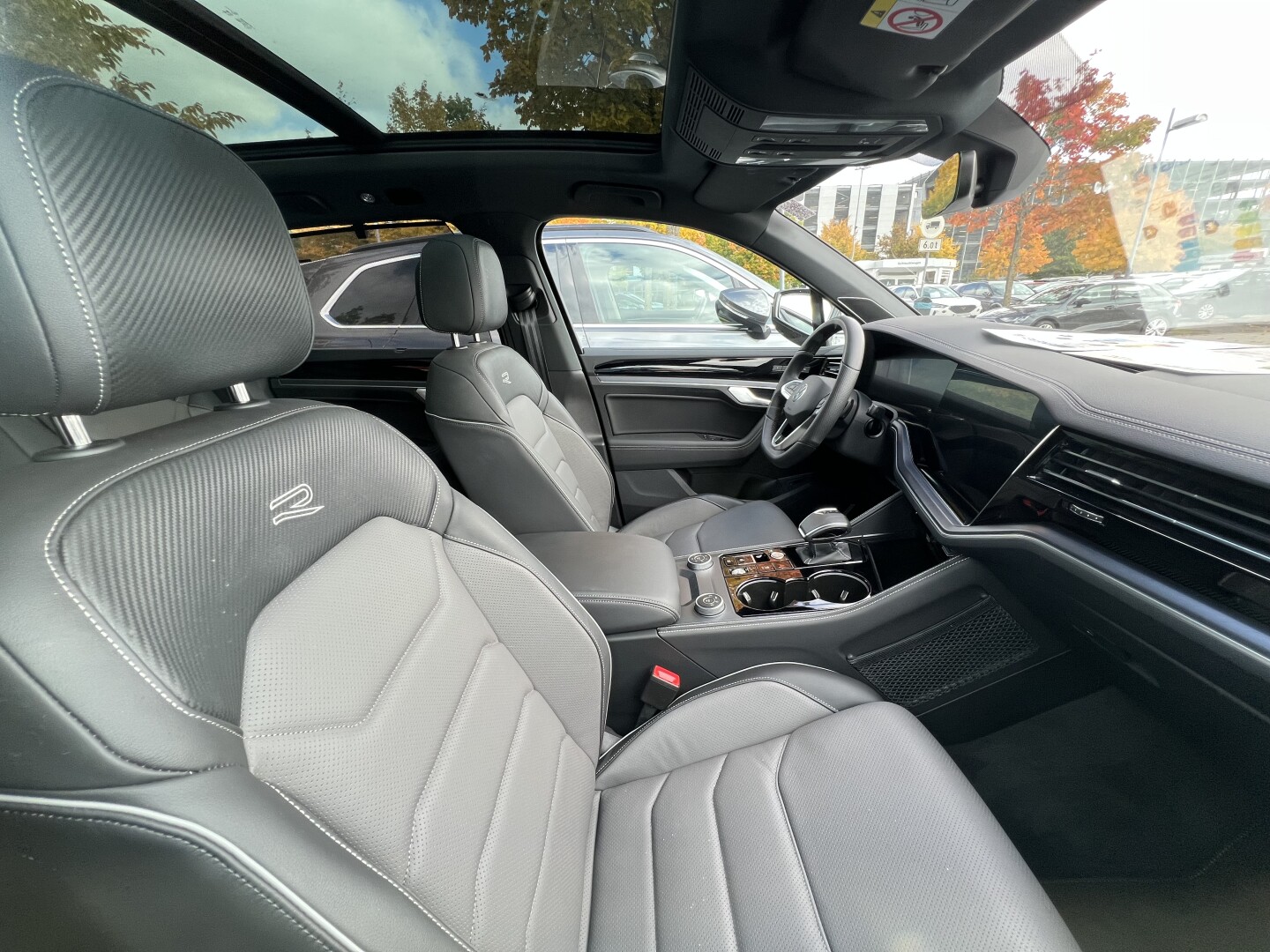 VW Touareg 3.0TDI 4Motion 286PS R-Line Black-Style З Німеччини (128804)