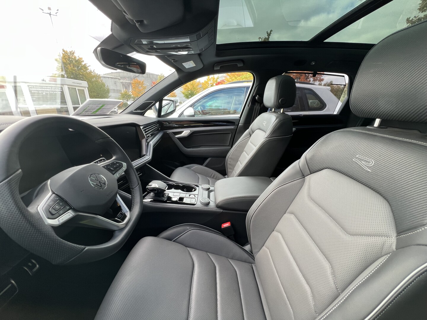 VW Touareg 3.0TDI 4Motion 286PS R-Line Black-Style З Німеччини (128795)