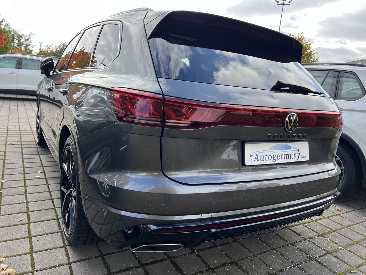 VW Touareg 3.0TDI 4Motion 286PS R-Line Black-Style З Німеччини (128803)