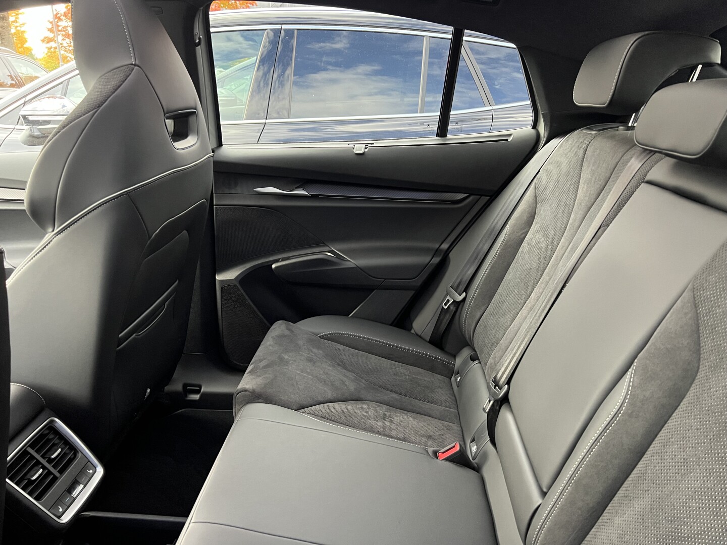 Skoda Enyaq 85 Coupe 82kWh Sportline 4x4 З Німеччини (128906)