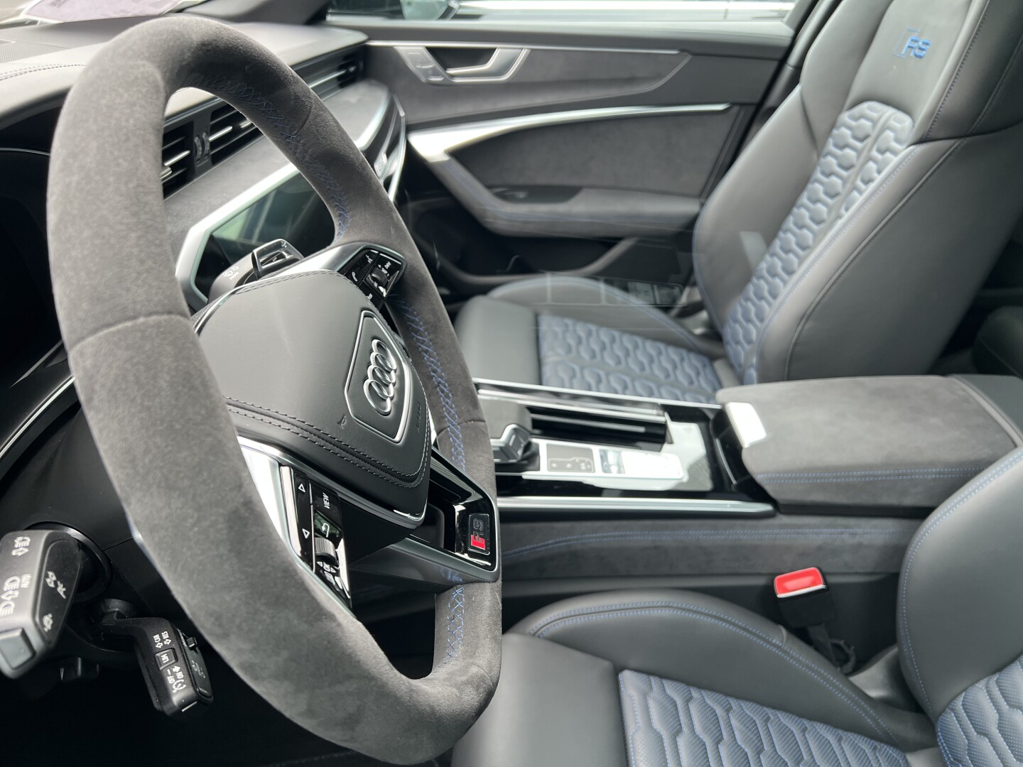 Audi RS6 Avant 4.0TFSI 629PS Performance Black-Paket З Німеччини (128972)