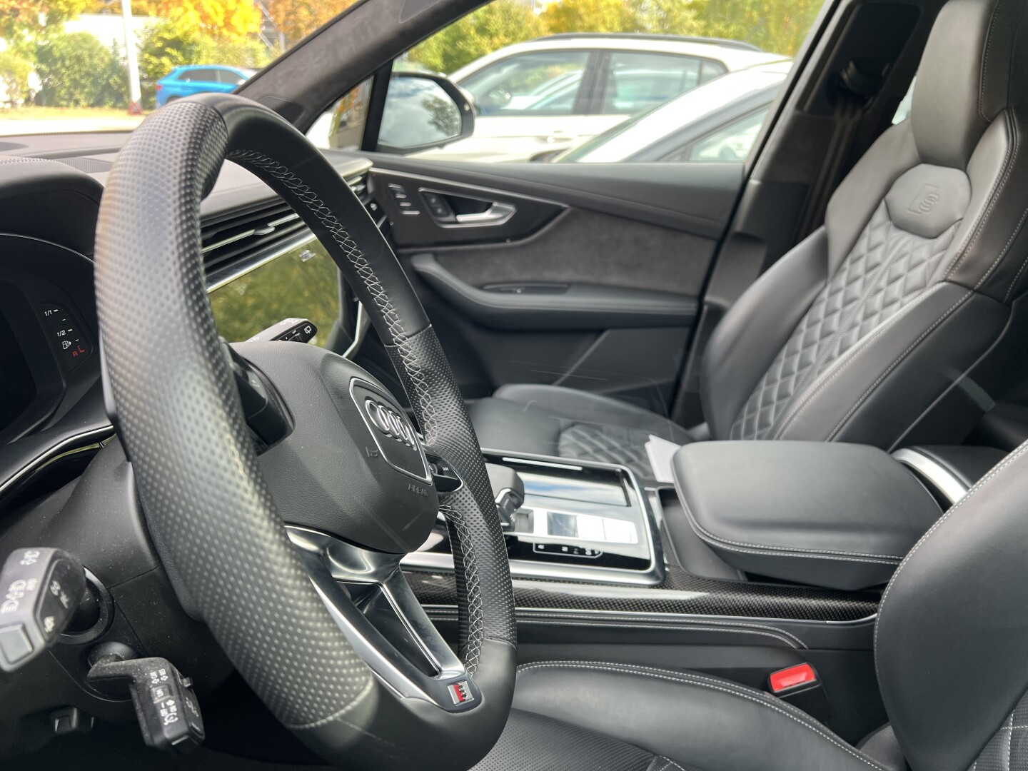 Audi SQ7 4.0TFSI 507PS Black-Paket Individual Keramik Aus Deutschland (129034)