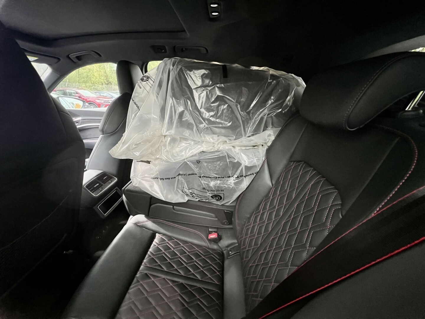 Audi Q8 e-tron 55 Quattro S-Line Black-Paket З Німеччини (129130)