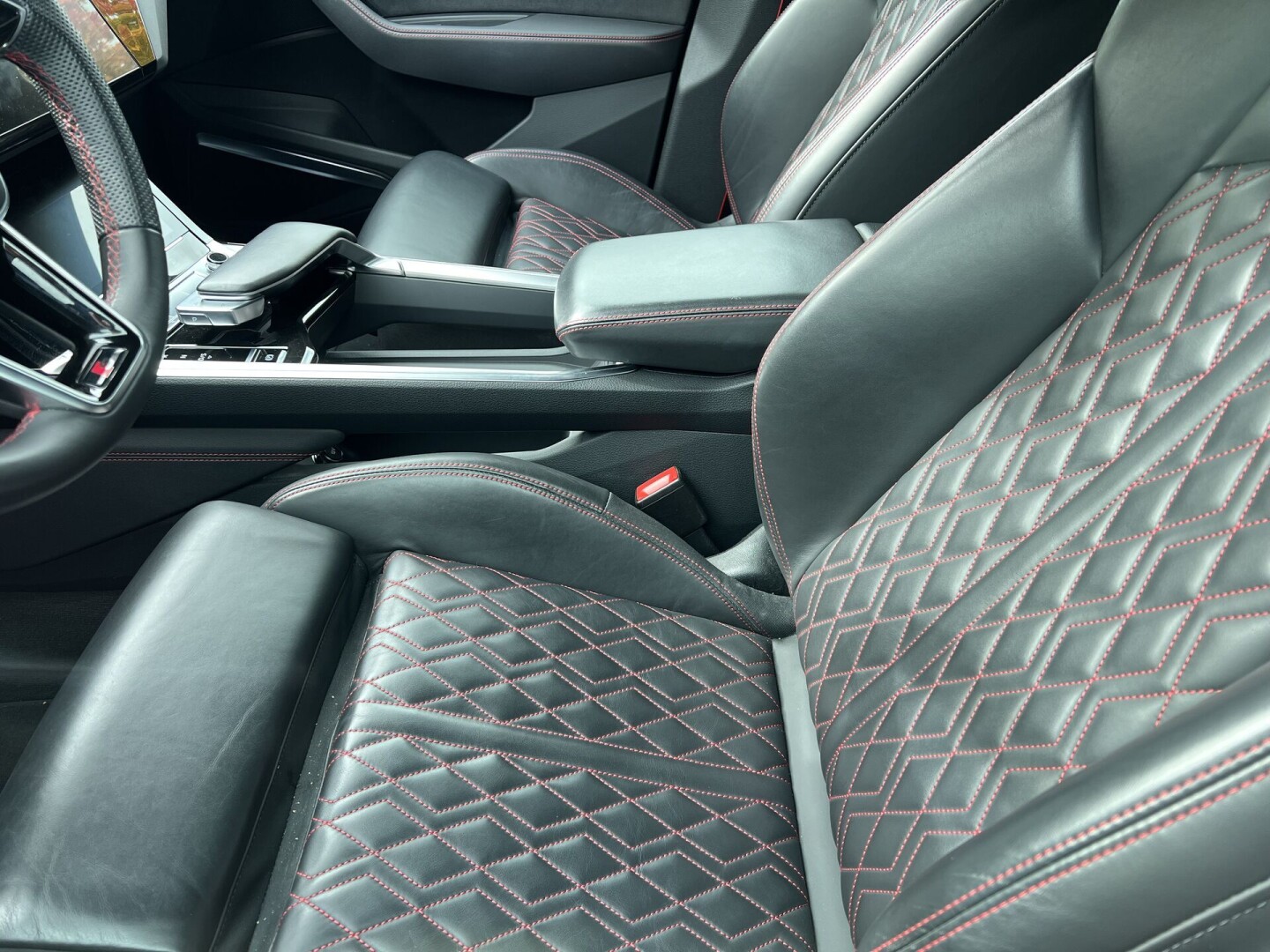 Audi Q8 e-tron 55 Quattro S-Line Black-Paket З Німеччини (129126)