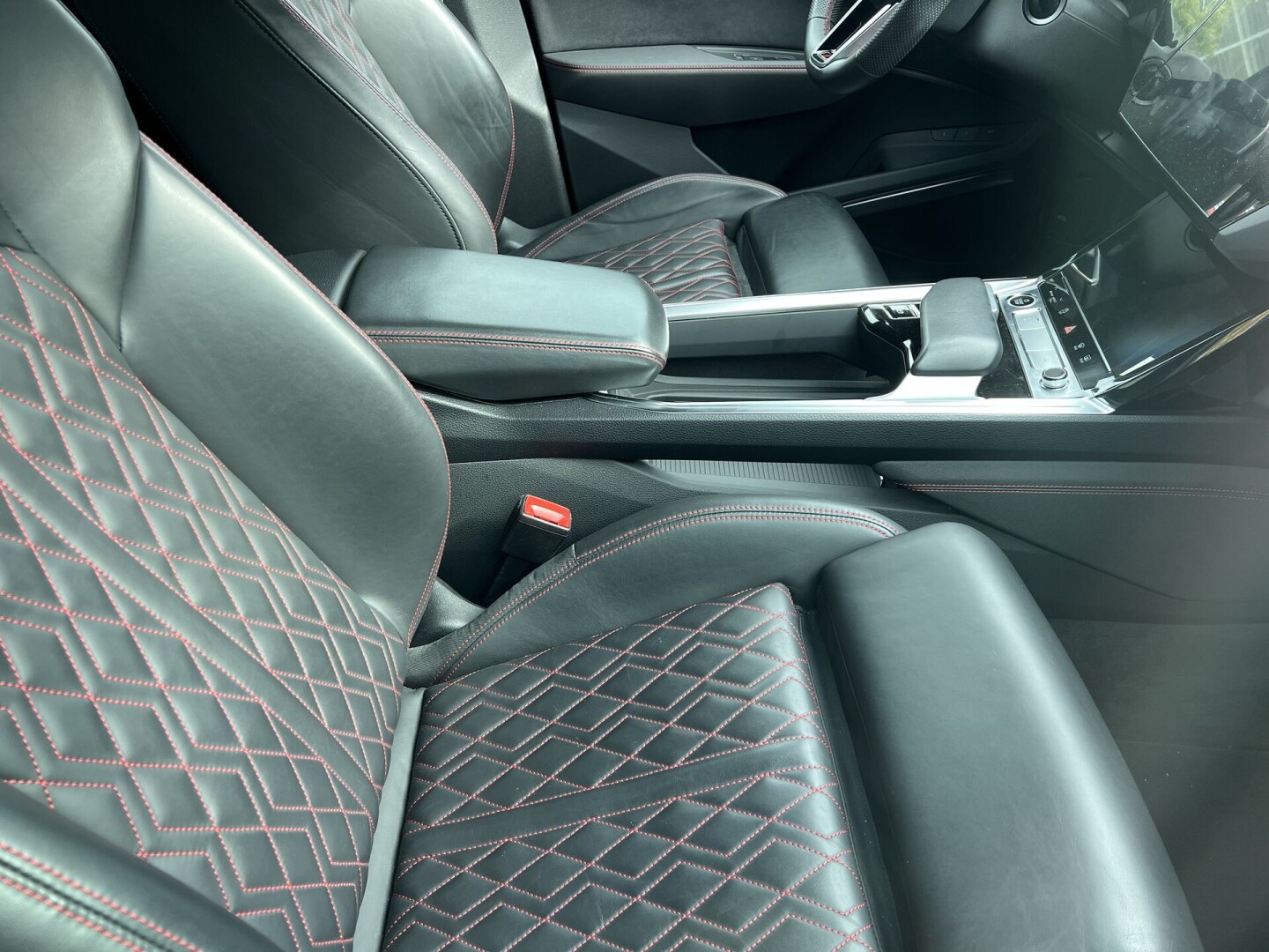 Audi Q8 e-tron 55 Quattro S-Line Black-Paket З Німеччини (129138)