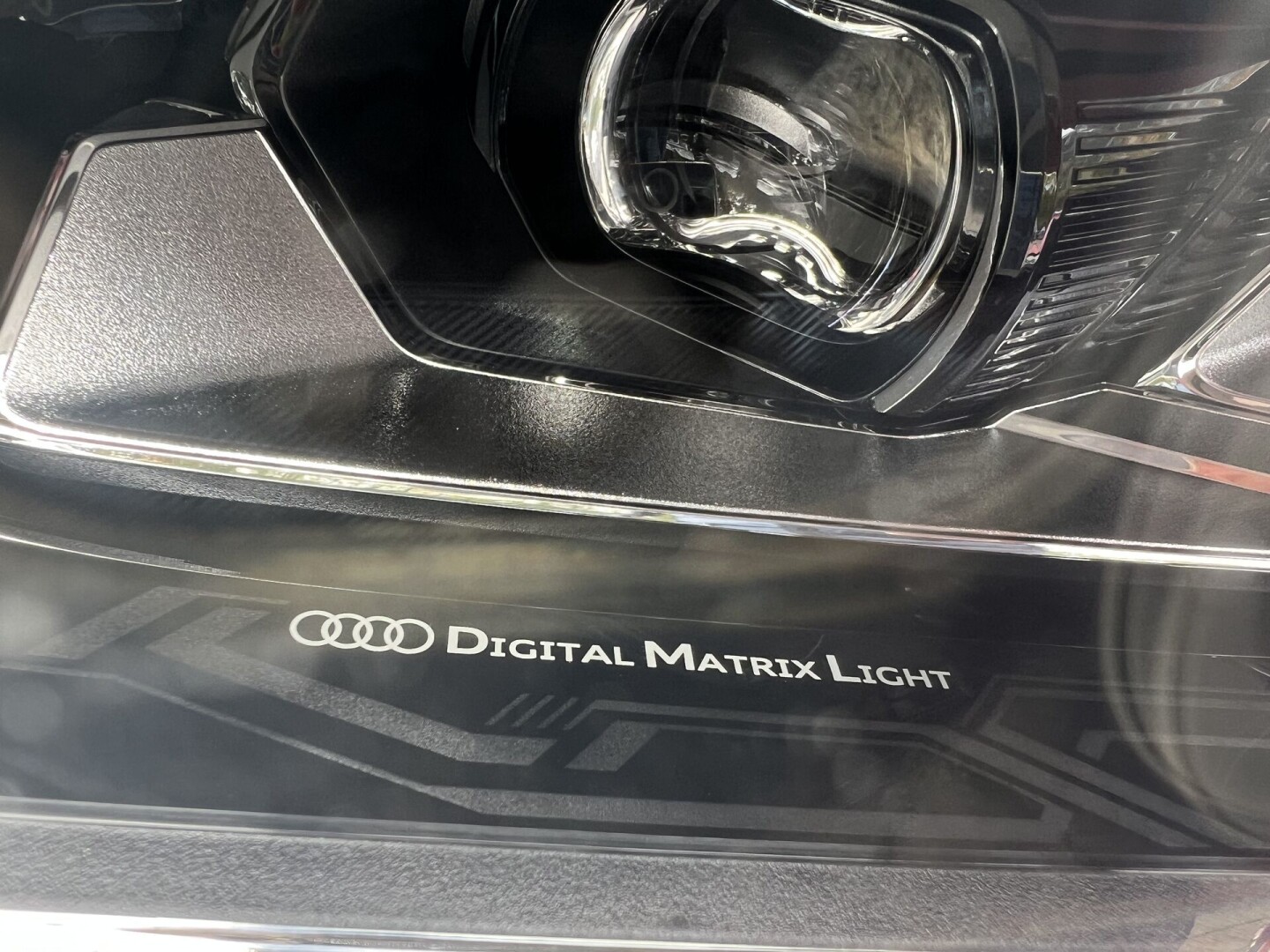 Audi Q8 e-tron 55 Quattro S-Line Black-Paket З Німеччини (129147)