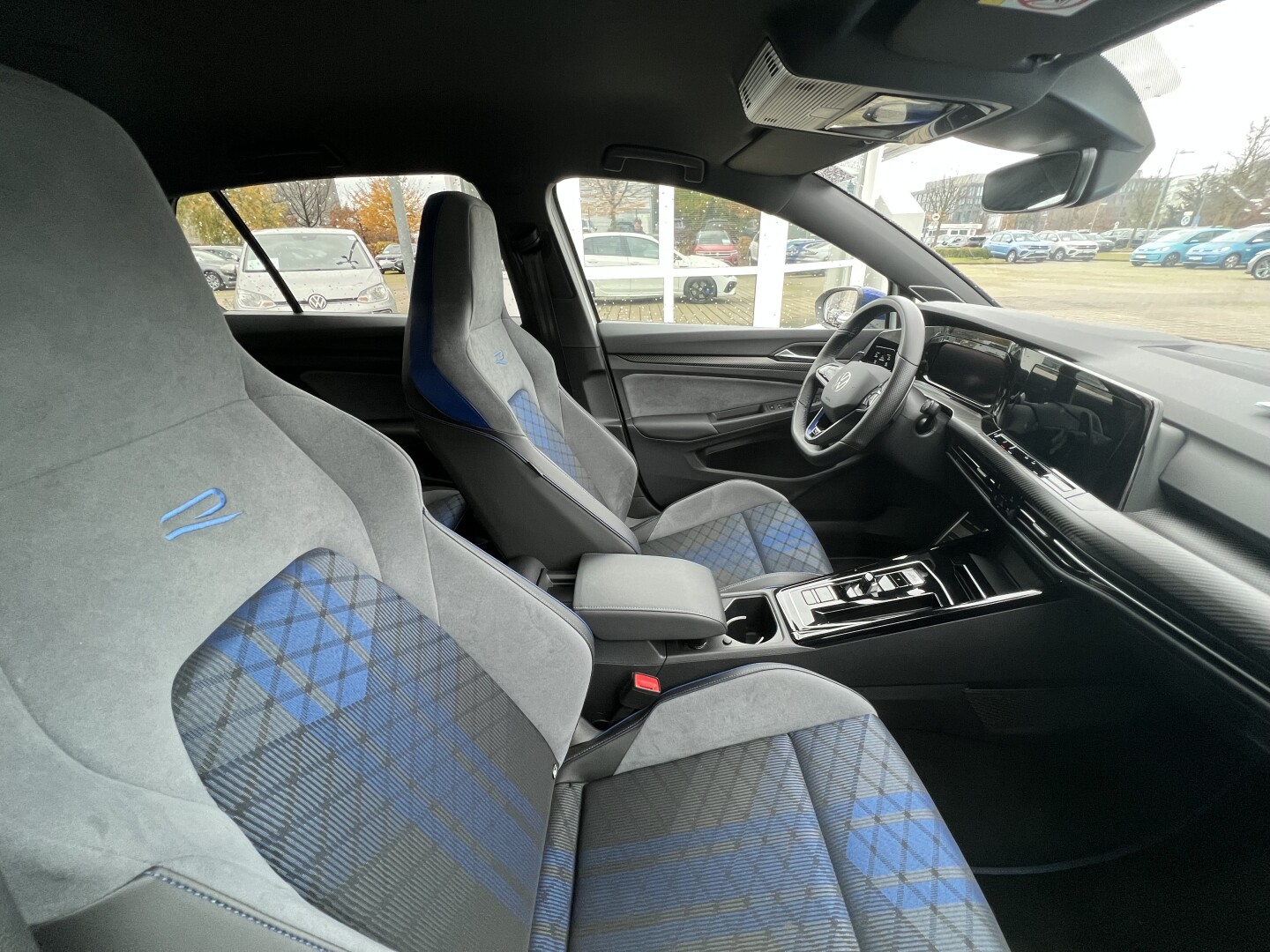 VW Golf 8 R 4Motion DSG Exklusive-Paket Akrapovic З Німеччини (129195)