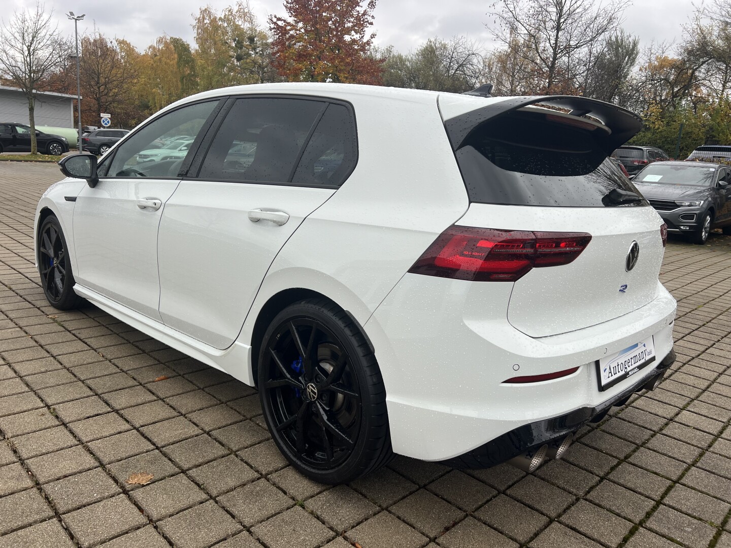 VW Golf 8 R 4Motion DSG Exklusive-Paket Akrapovic З Німеччини (129200)